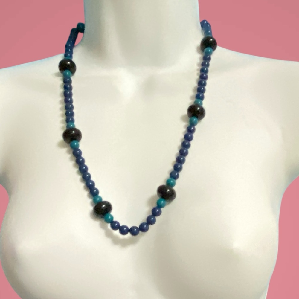 TRIFARI Vintage Lucite Necklace Navy Blue Black Beads Granny Core - Picture 2 of 11